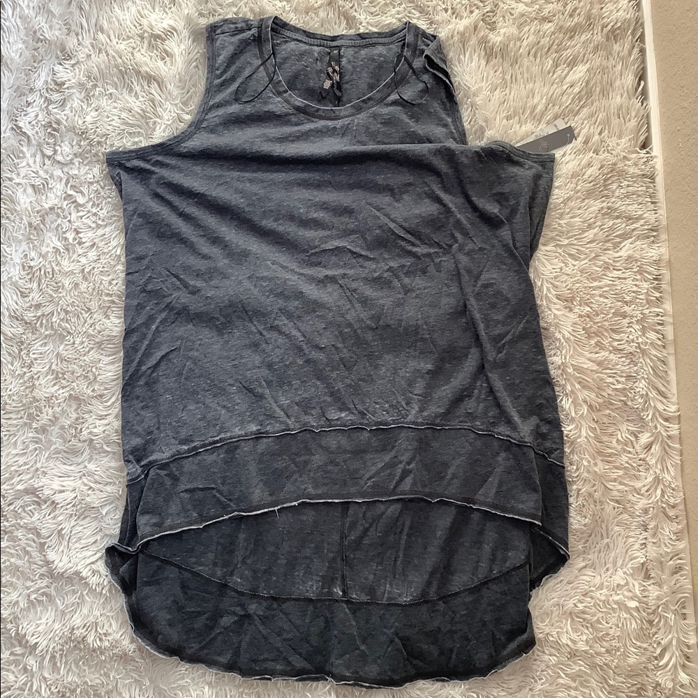 NWT size 3x sleeveless Melissa McCarthy long tank